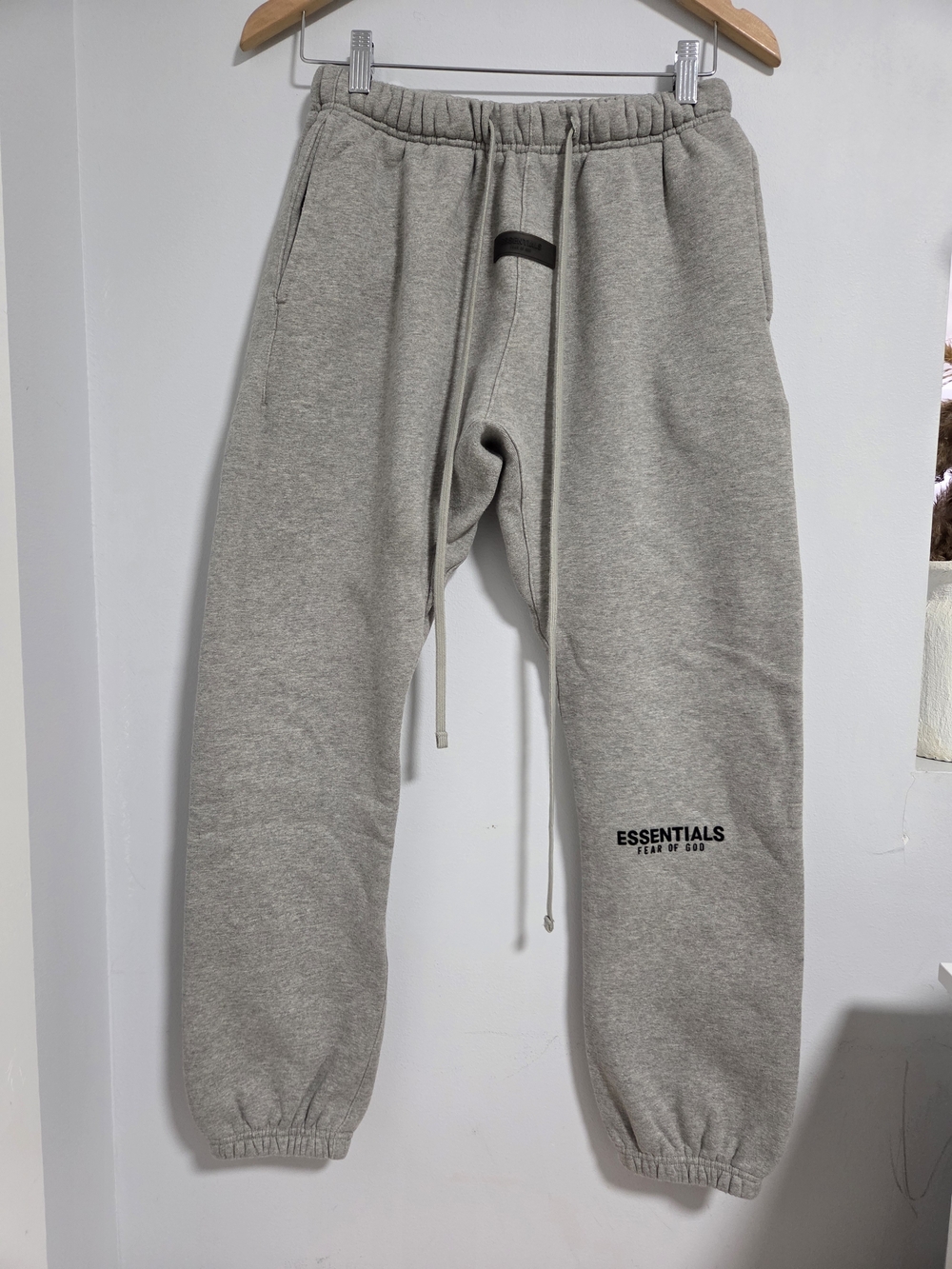 ESSENTIALS Men's Heather Gray Jogger Sweatpants Sz S